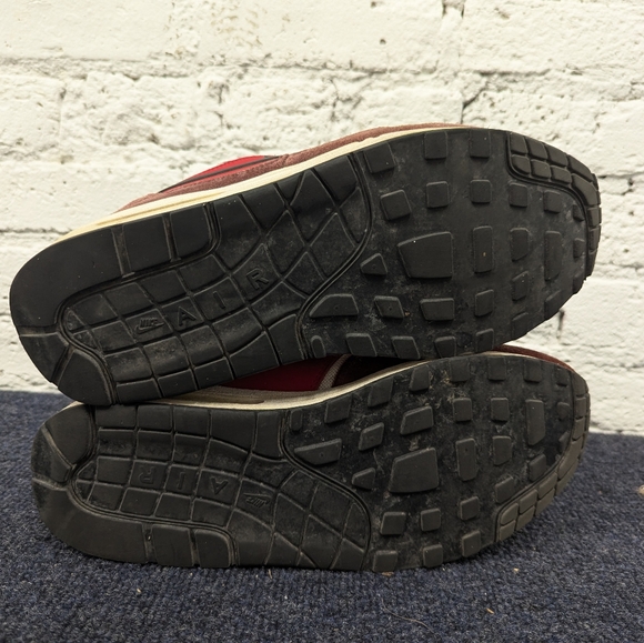 Size 11.5 - Nike Air Max 1 Essential University Red Black - Picture 6 of 6